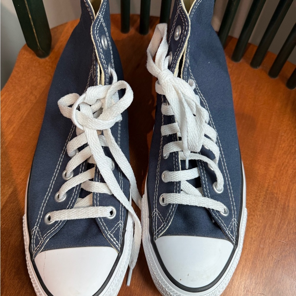 Converse Dark Blue High-Tops